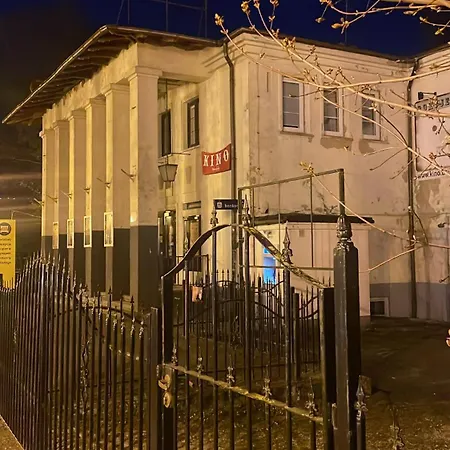 Pokoje Gościnne W Starym Kinie *